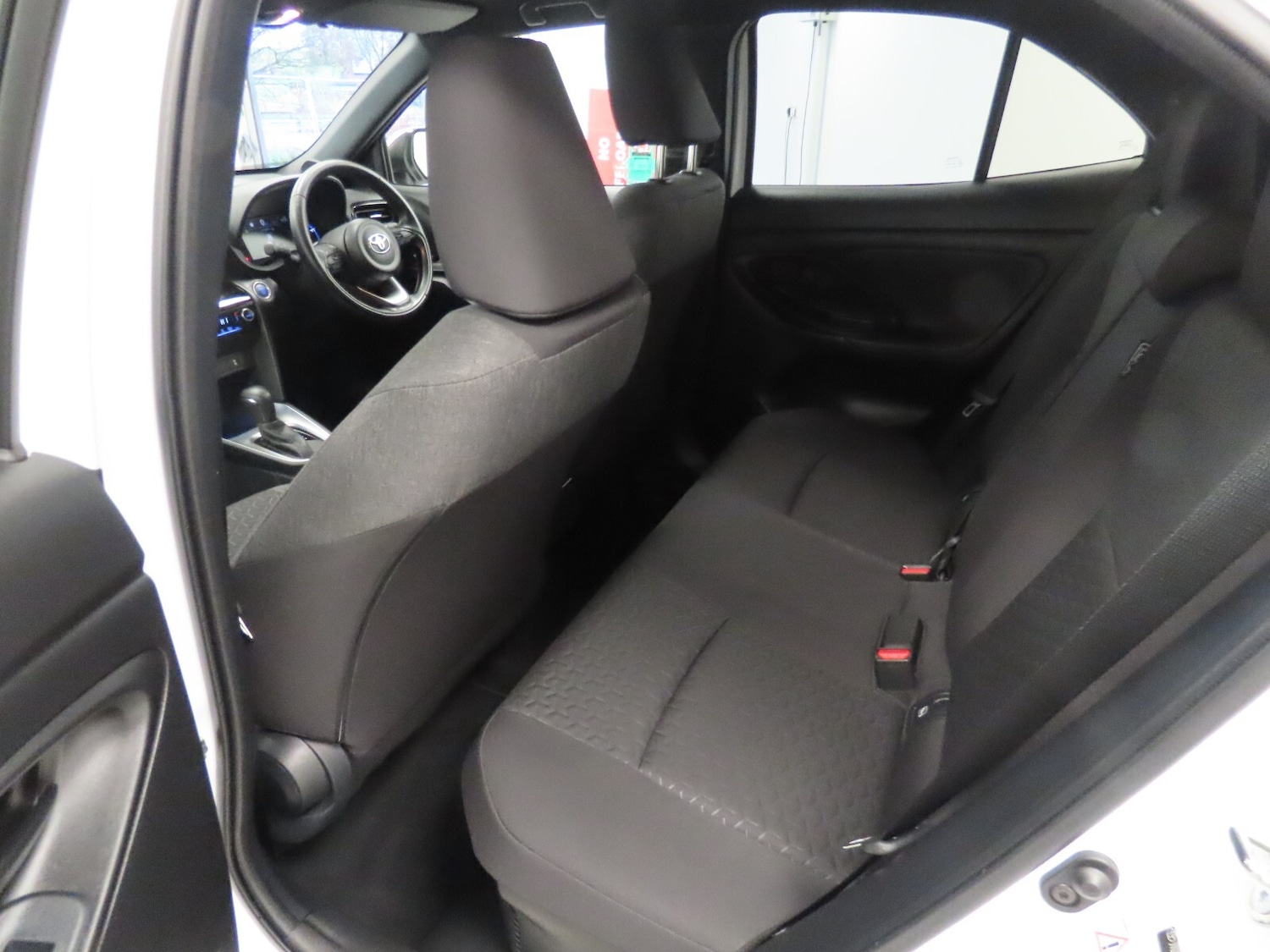 Used Toyota Yaris Cross 2024 for sale - 76984102: Photo 35