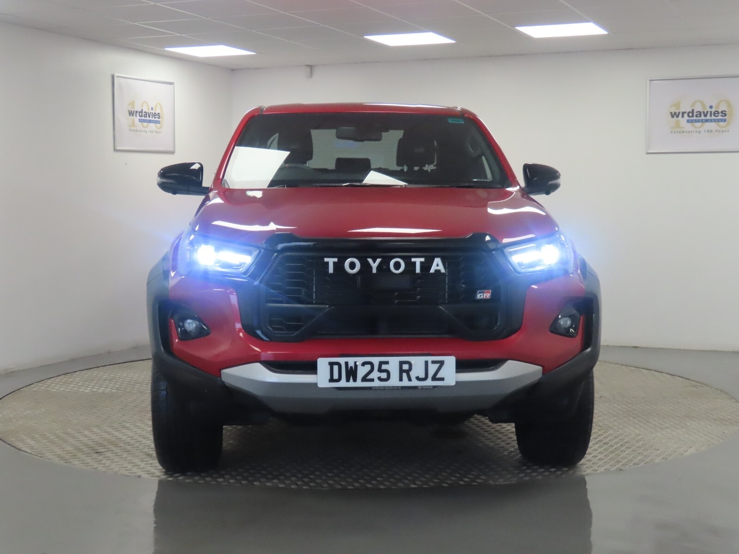 Used Toyota Hilux 2025 for sale - 77178096: Photo 2