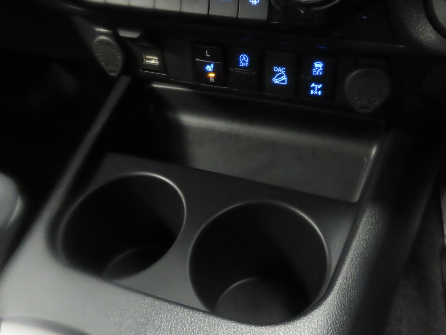 Used Toyota Hilux 2025 for sale - 77178096: Photo 25