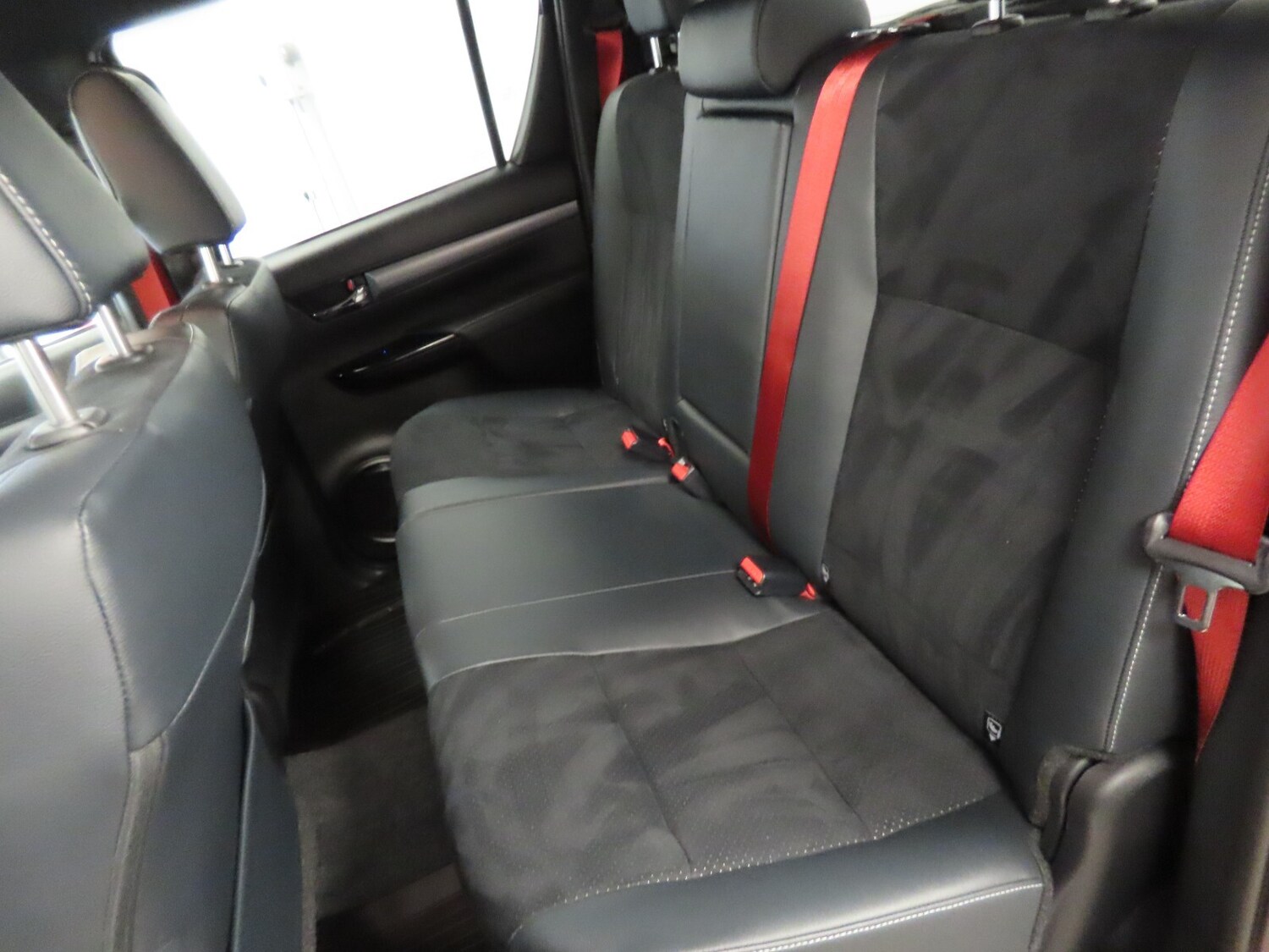 Used Toyota Hilux 2025 for sale - 77178096: Photo 34