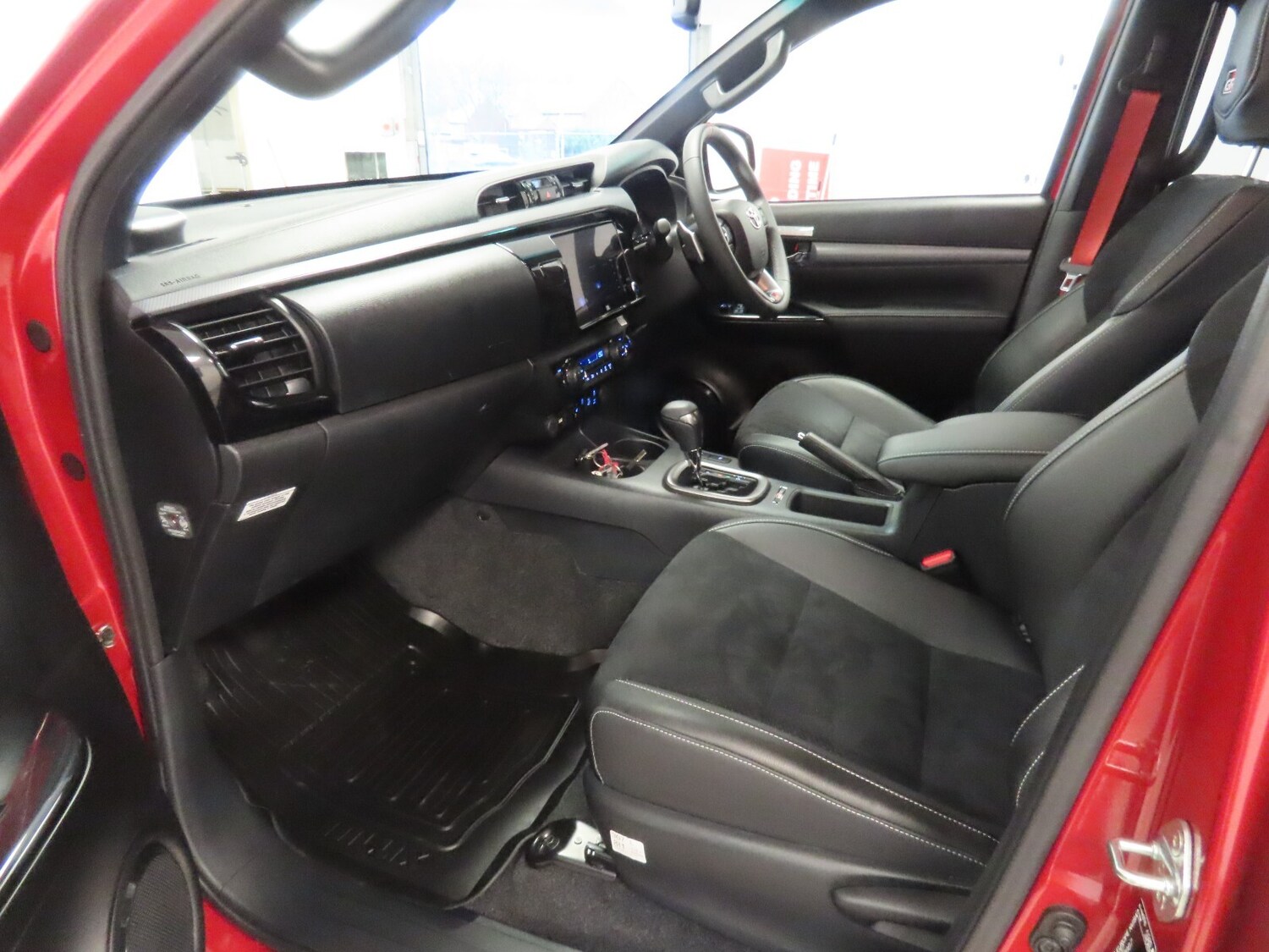 Used Toyota Hilux 2025 for sale - 77178096: Photo 35