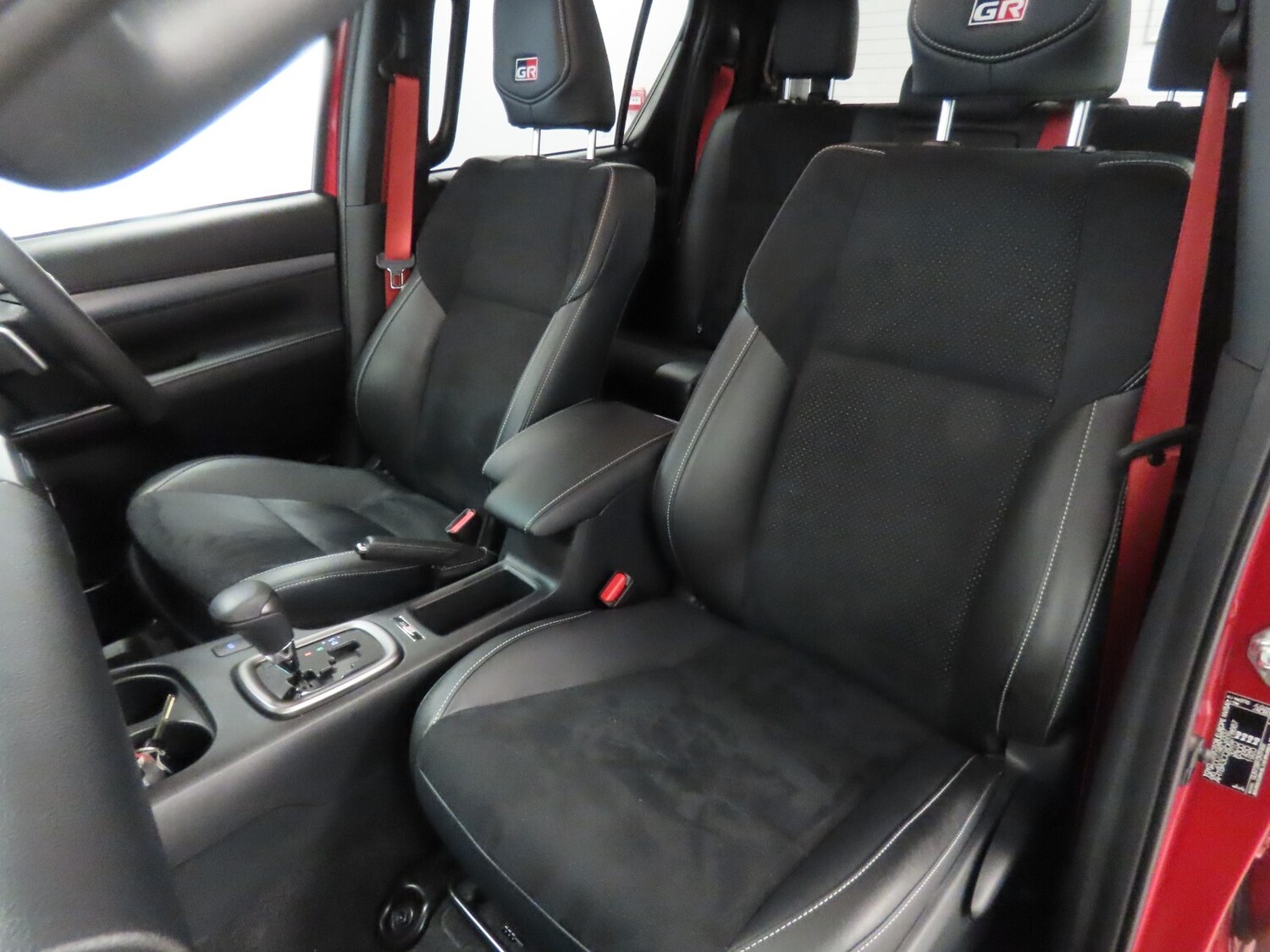 Used Toyota Hilux 2025 for sale - 77178096: Photo 36