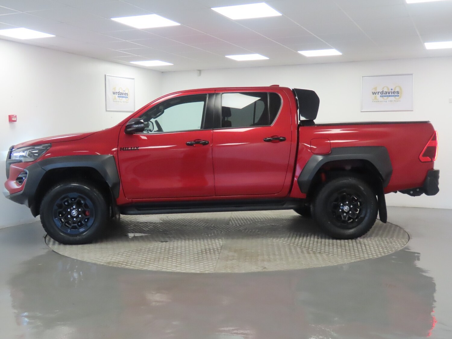 Used Toyota Hilux 2025 for sale - 77178096: Photo 4