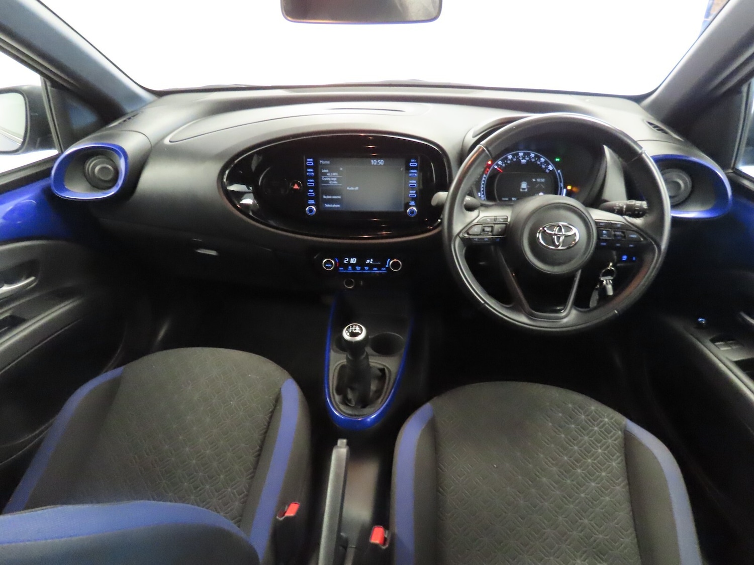 Used Toyota Aygo X 2023 for sale - 76390195: Photo 29