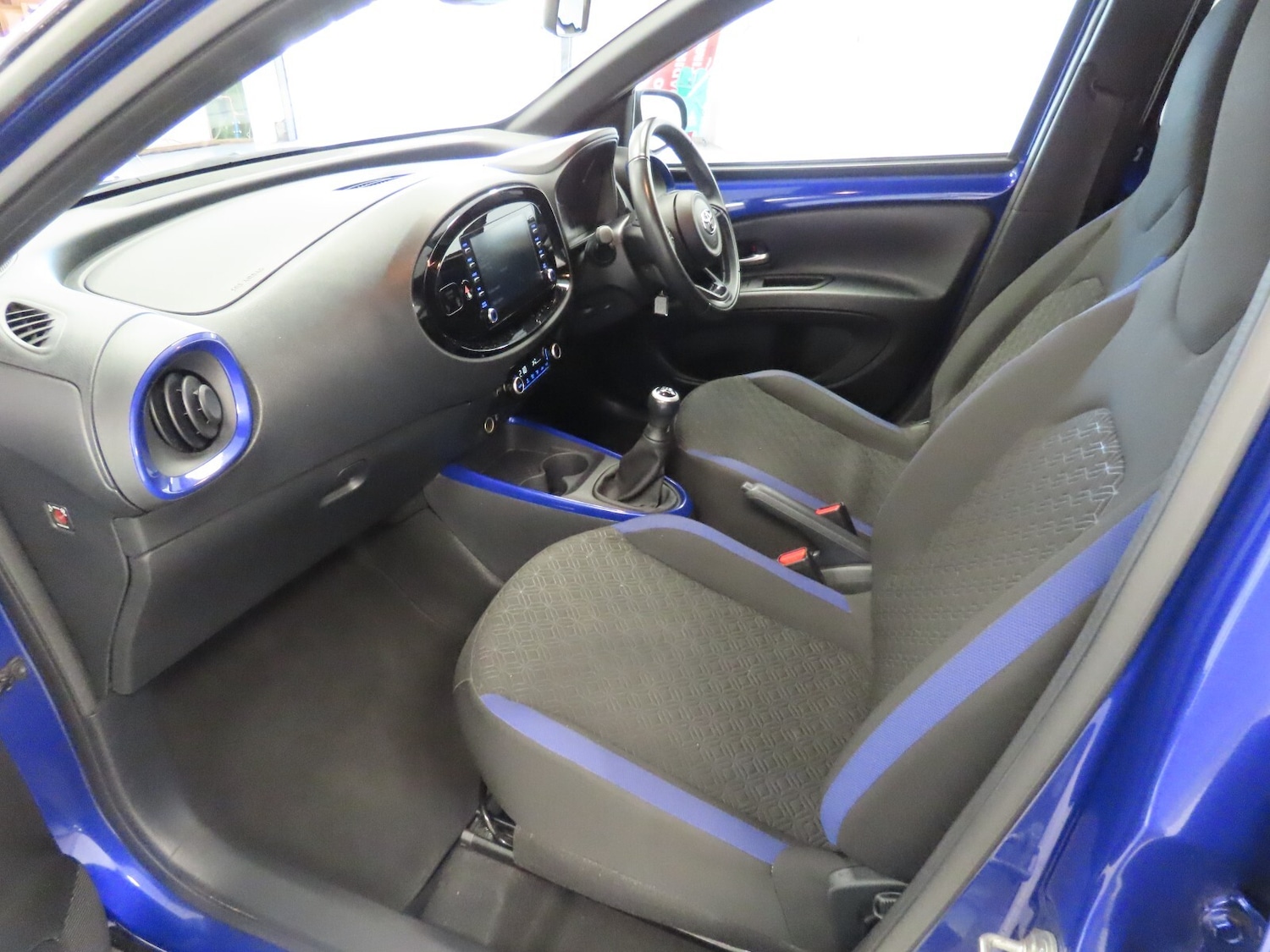 Used Toyota Aygo X 2023 for sale - 76390195: Photo 37