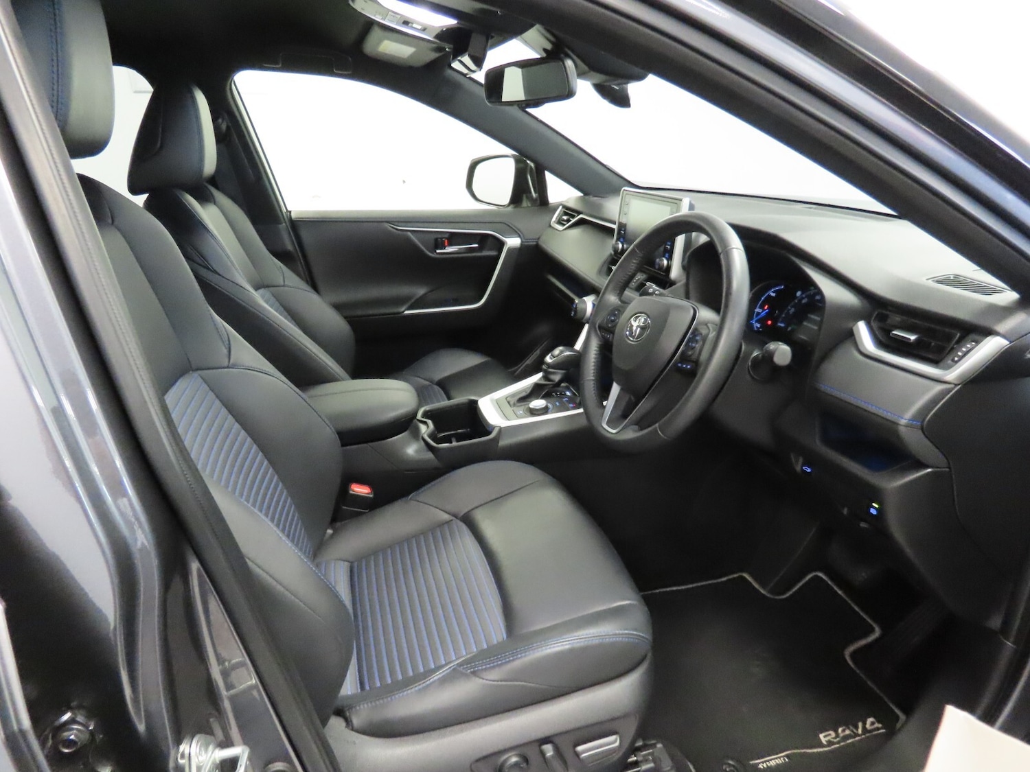 Used Toyota RAV4 2022 for sale - 76404687: Photo 16