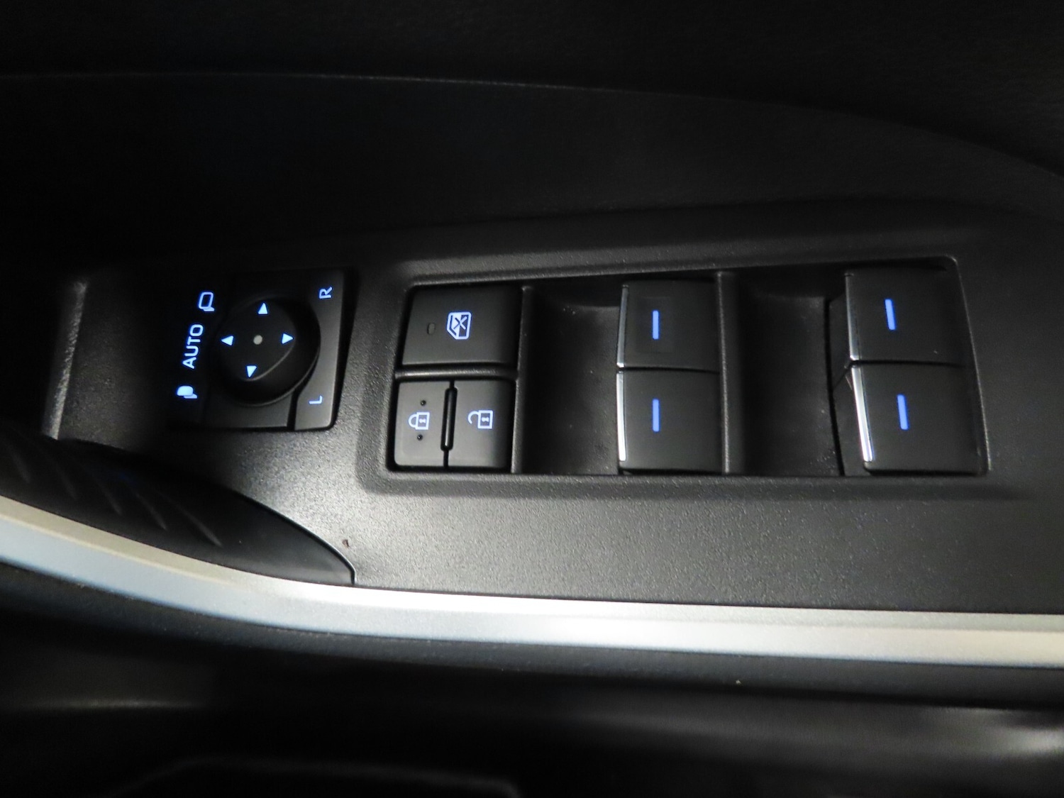 Used Toyota RAV4 2022 for sale - 76404687: Photo 31