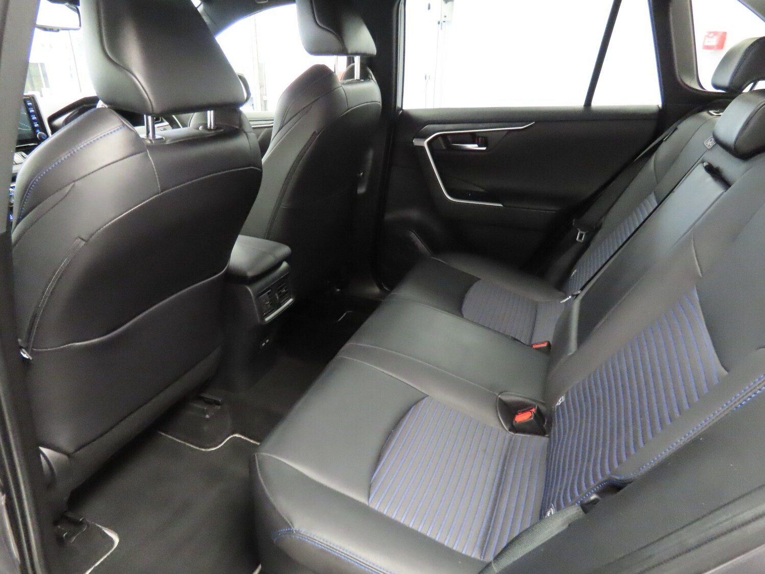 Used Toyota RAV4 2022 for sale - 76404687: Photo 39