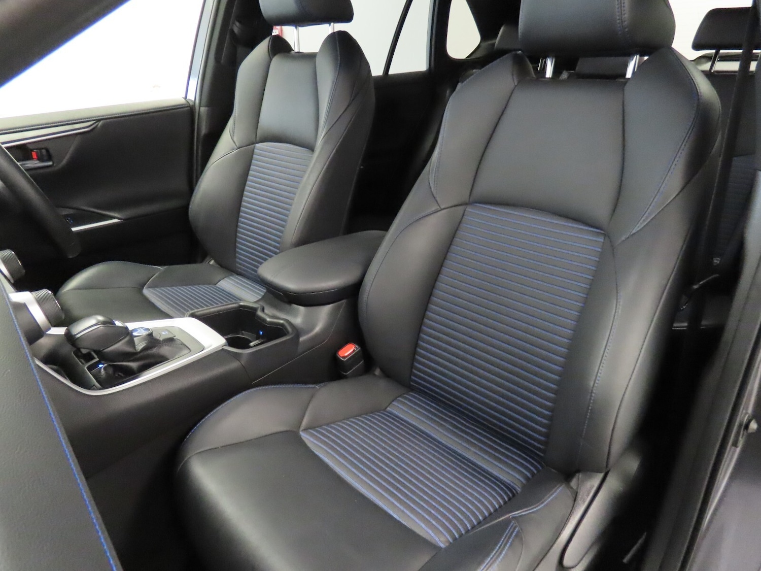 Used Toyota RAV4 2022 for sale - 76404687: Photo 42