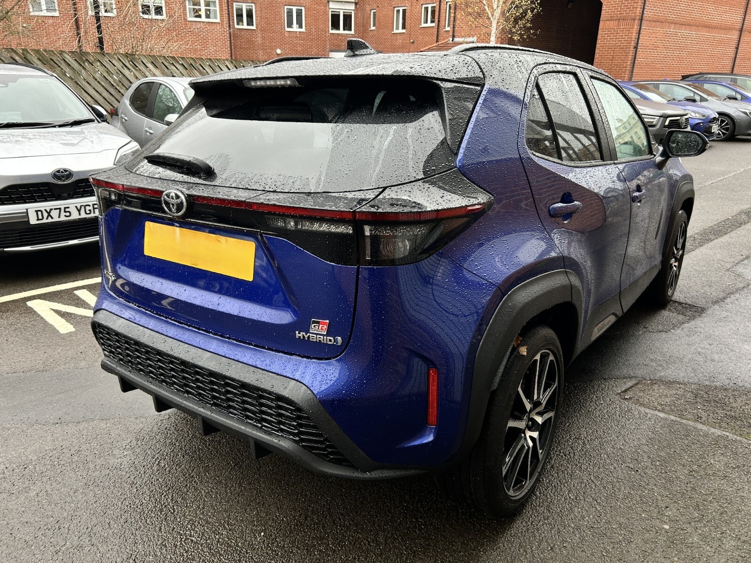 Used Toyota Yaris Cross 2023 for sale - 76602996: Photo 2