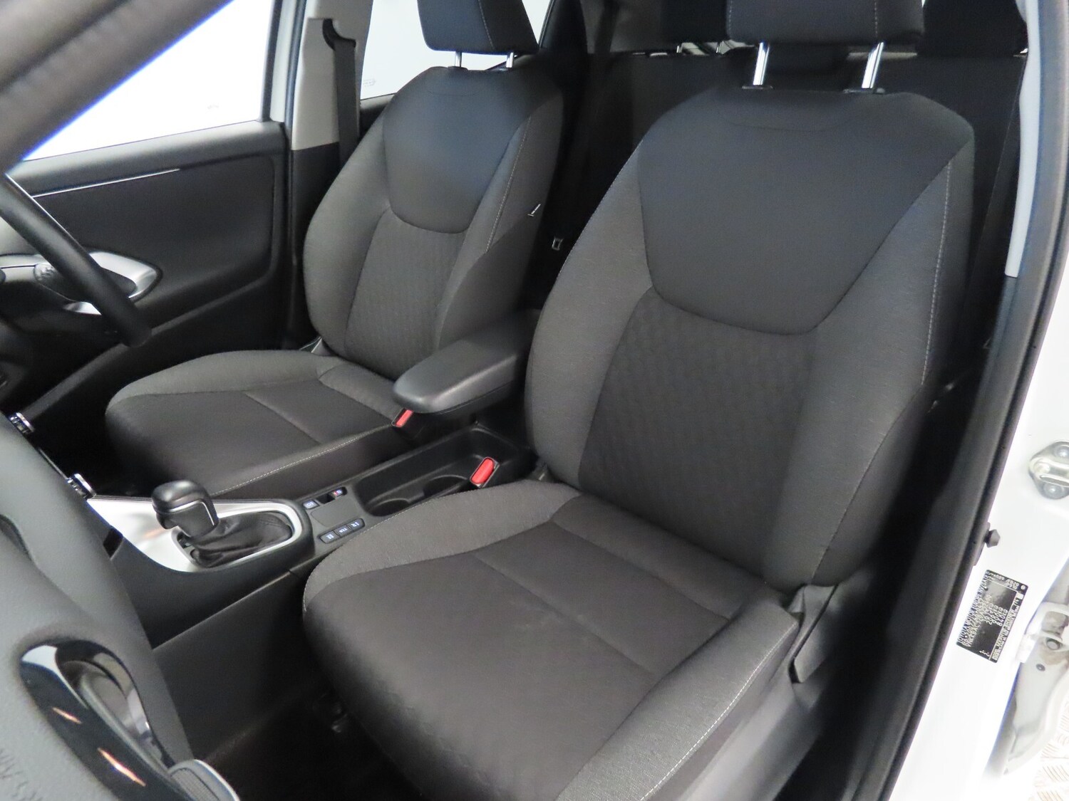 Used Toyota Yaris 2022 for sale - 77499669: Photo 40