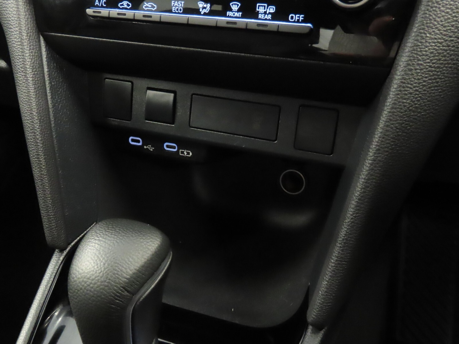 Used Toyota Yaris Cross 2025 for sale - 76276563: Photo 25
