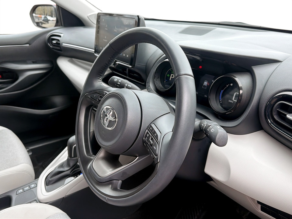 Used Toyota Yaris 2023 for sale - 77988464: Photo 17