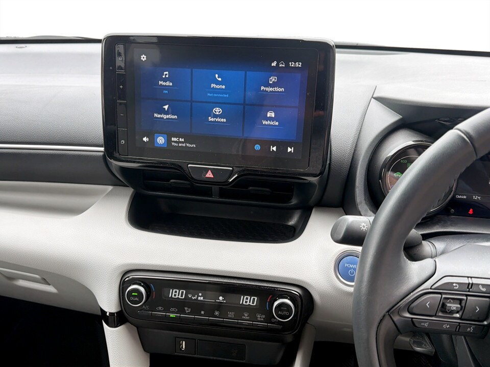 Used Toyota Yaris 2023 for sale - 77988464: Photo 32