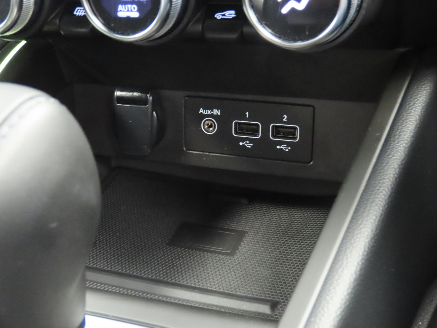 Used Renault Clio 2023 for sale - 77762775: Photo 25