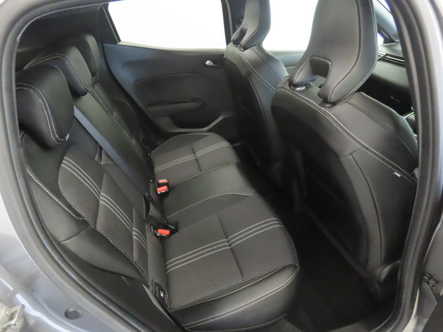 Used Renault Clio 2023 for sale - 77762775: Photo 30