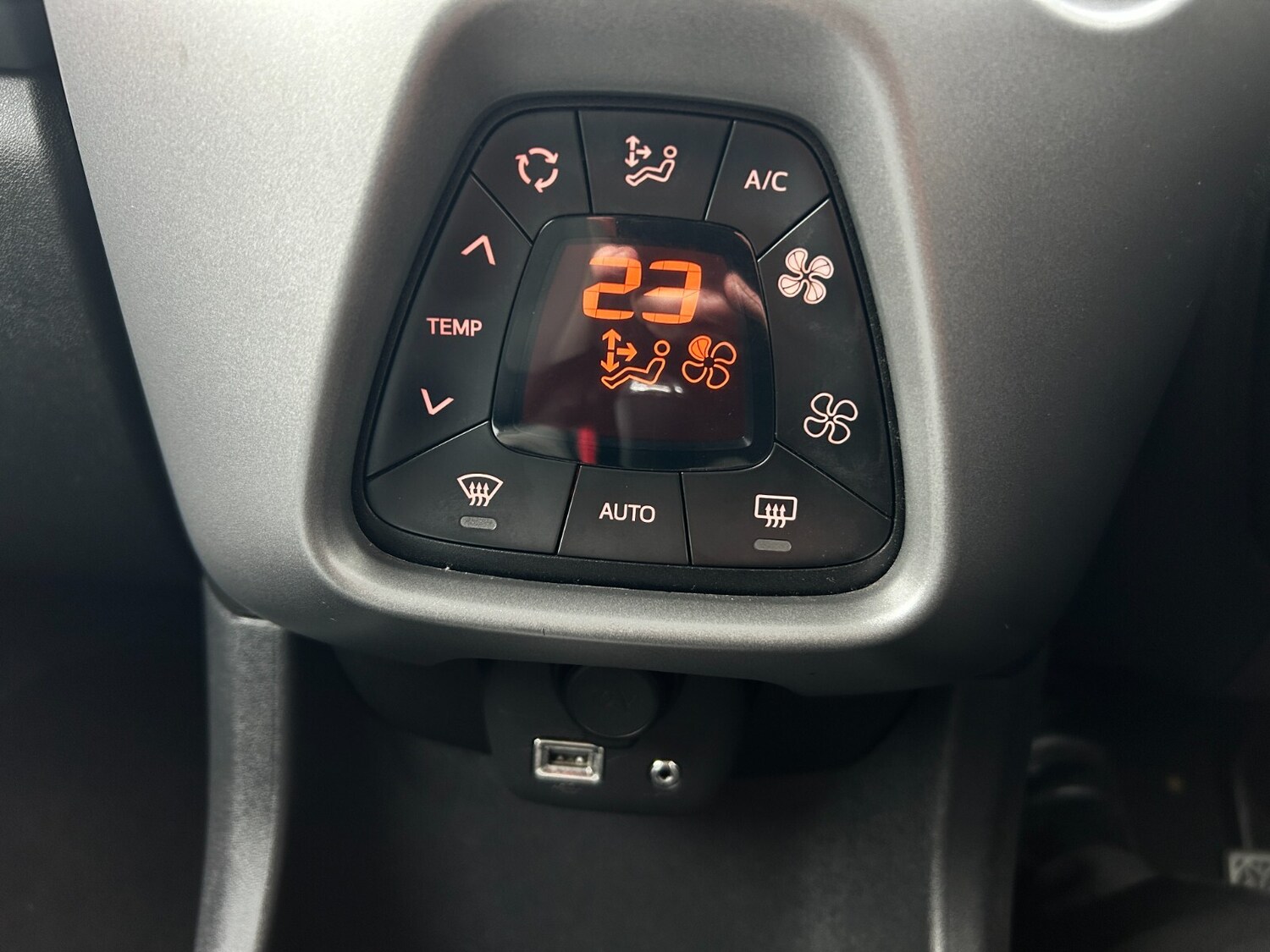 Used Toyota AYGO 2020 for sale - 77499680: Photo 61