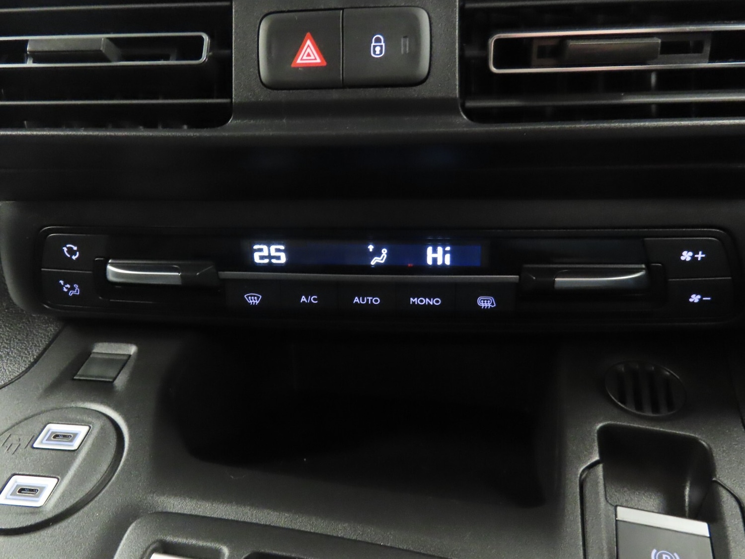 Used Toyota ProAce 2024 for sale - 76647869: Photo 22