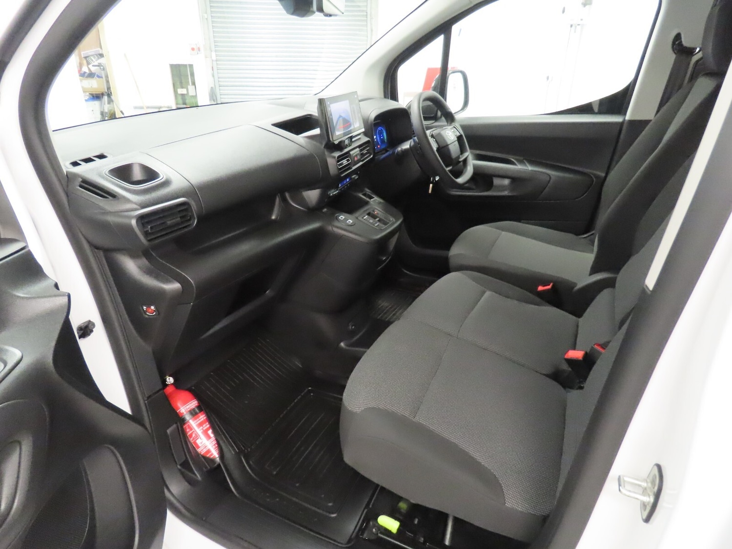 Used Toyota ProAce 2024 for sale - 76647869: Photo 34