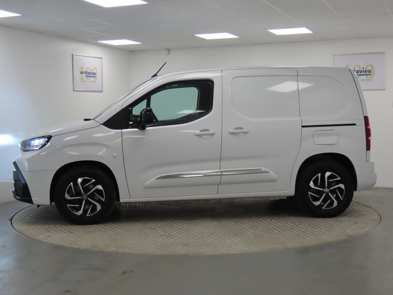 Used Toyota ProAce 2024 for sale - 76647869: Photo 4