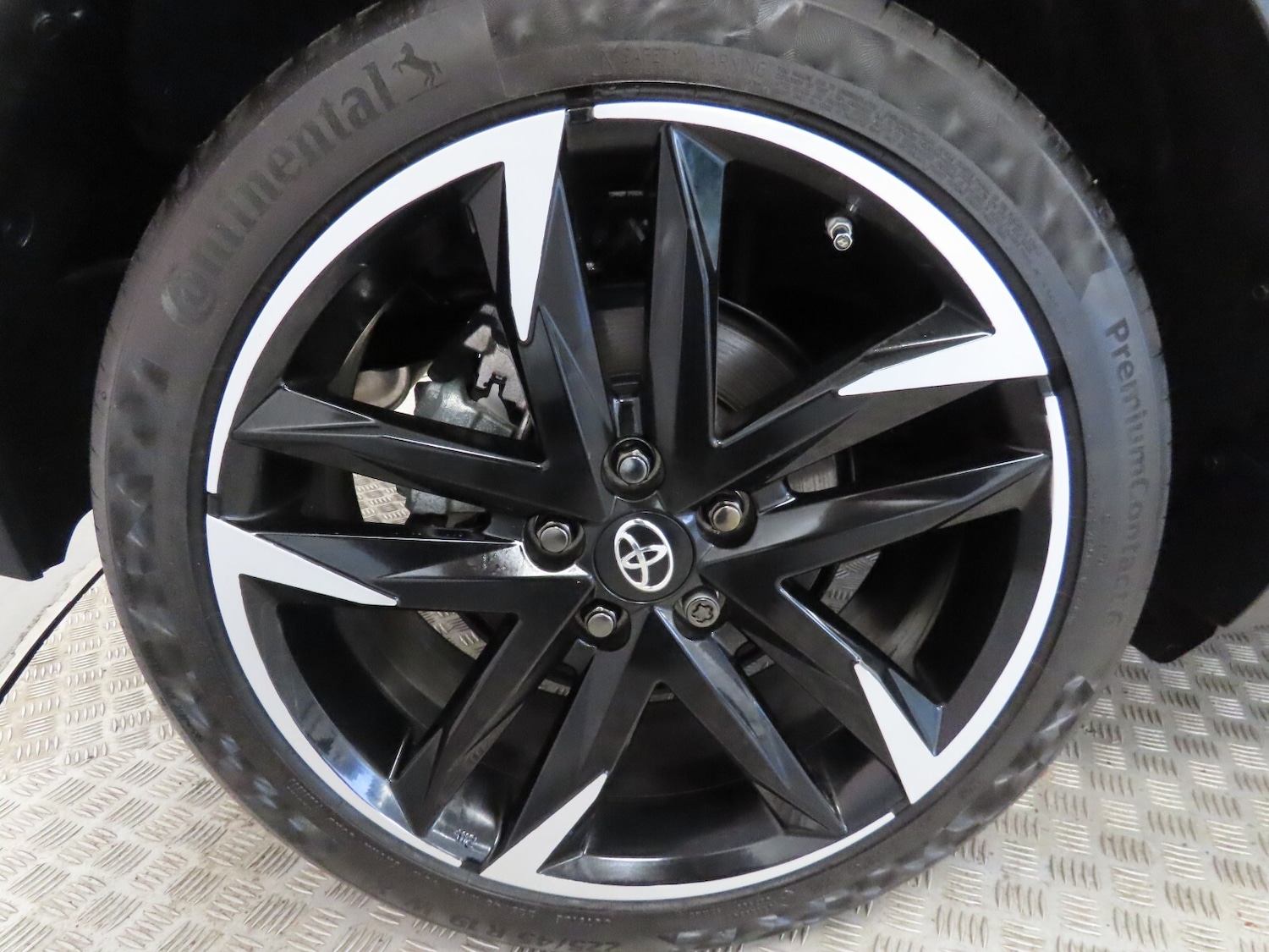 Used Toyota C-HR 2022 for sale - 76276229: Photo 11