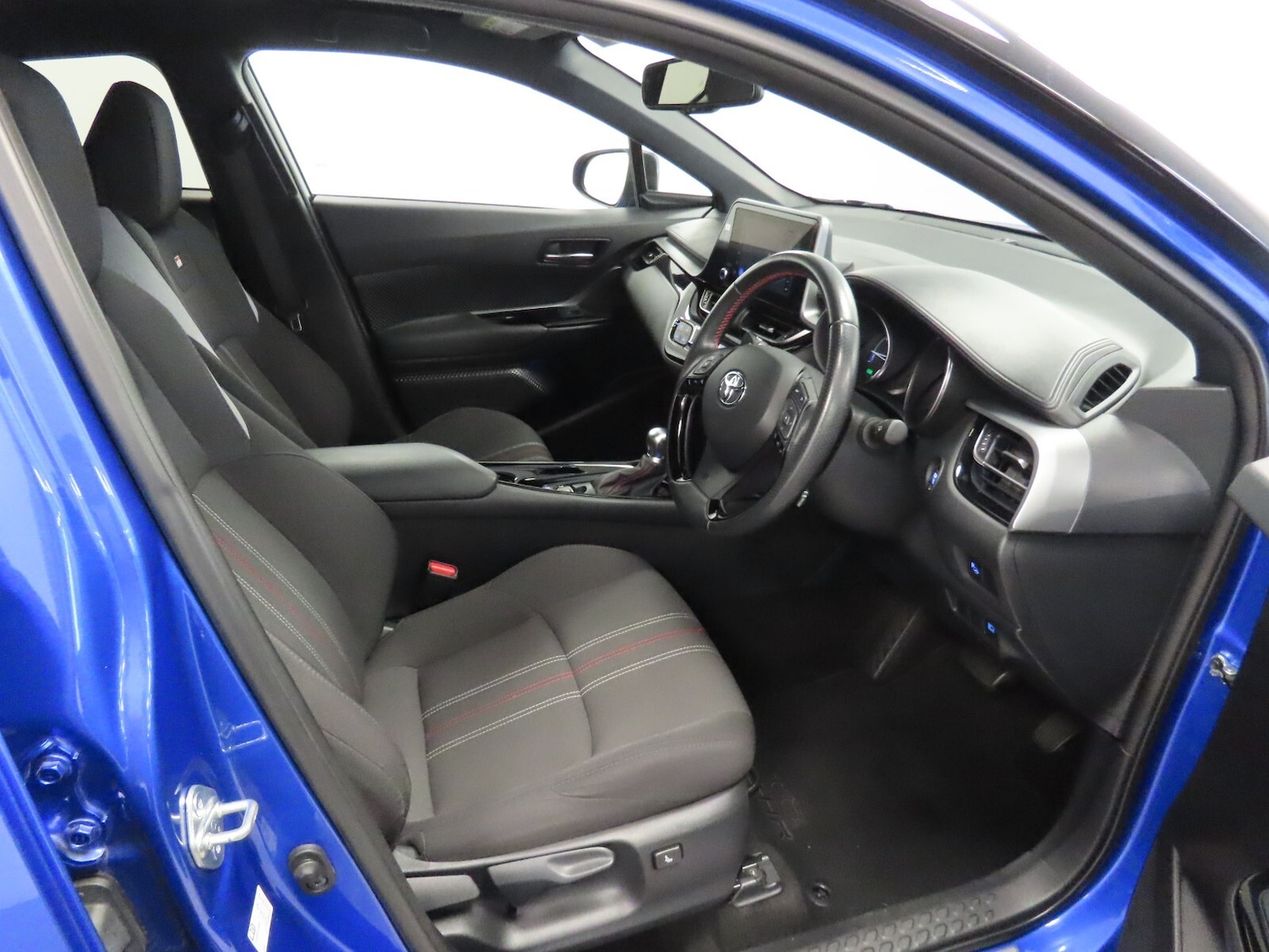 Used Toyota C-HR 2022 for sale - 76276229: Photo 15