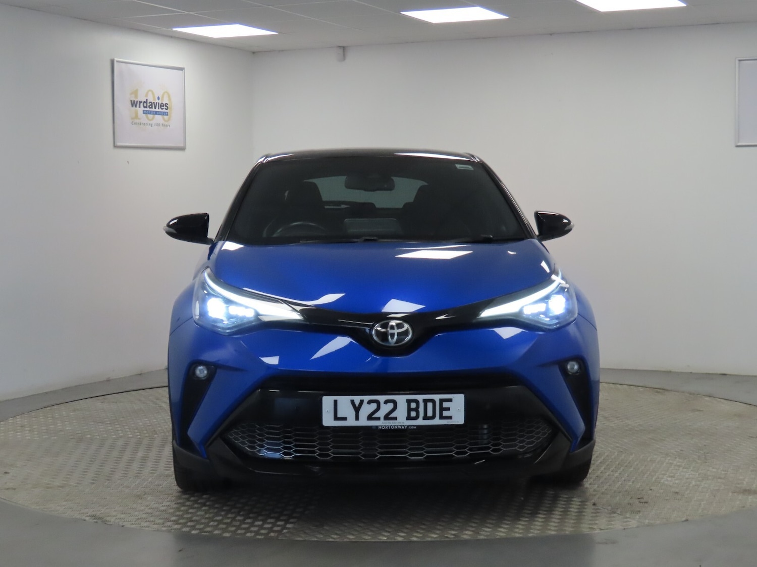 Used Toyota C-HR 2022 for sale - 76276229: Photo 2