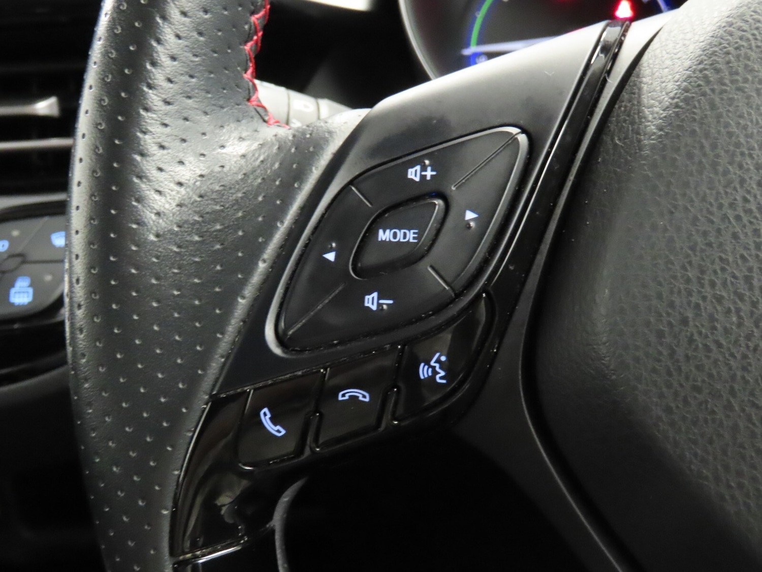 Used Toyota C-HR 2022 for sale - 76276229: Photo 20