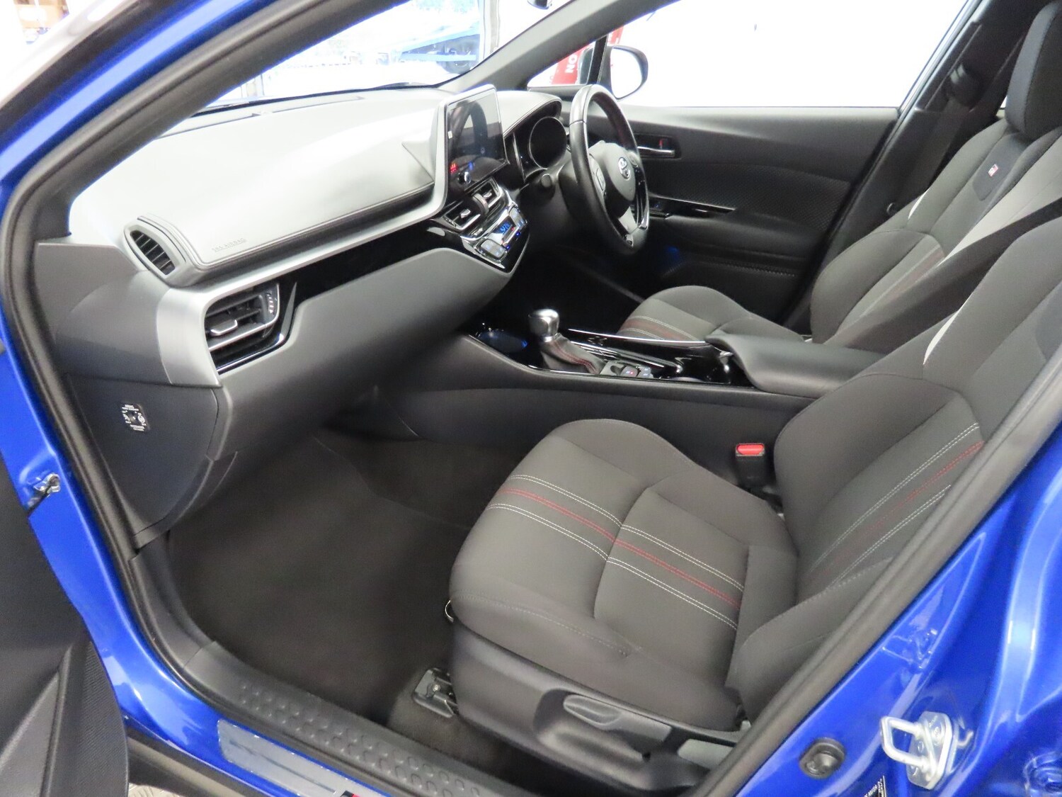 Used Toyota C-HR 2022 for sale - 76276229: Photo 37