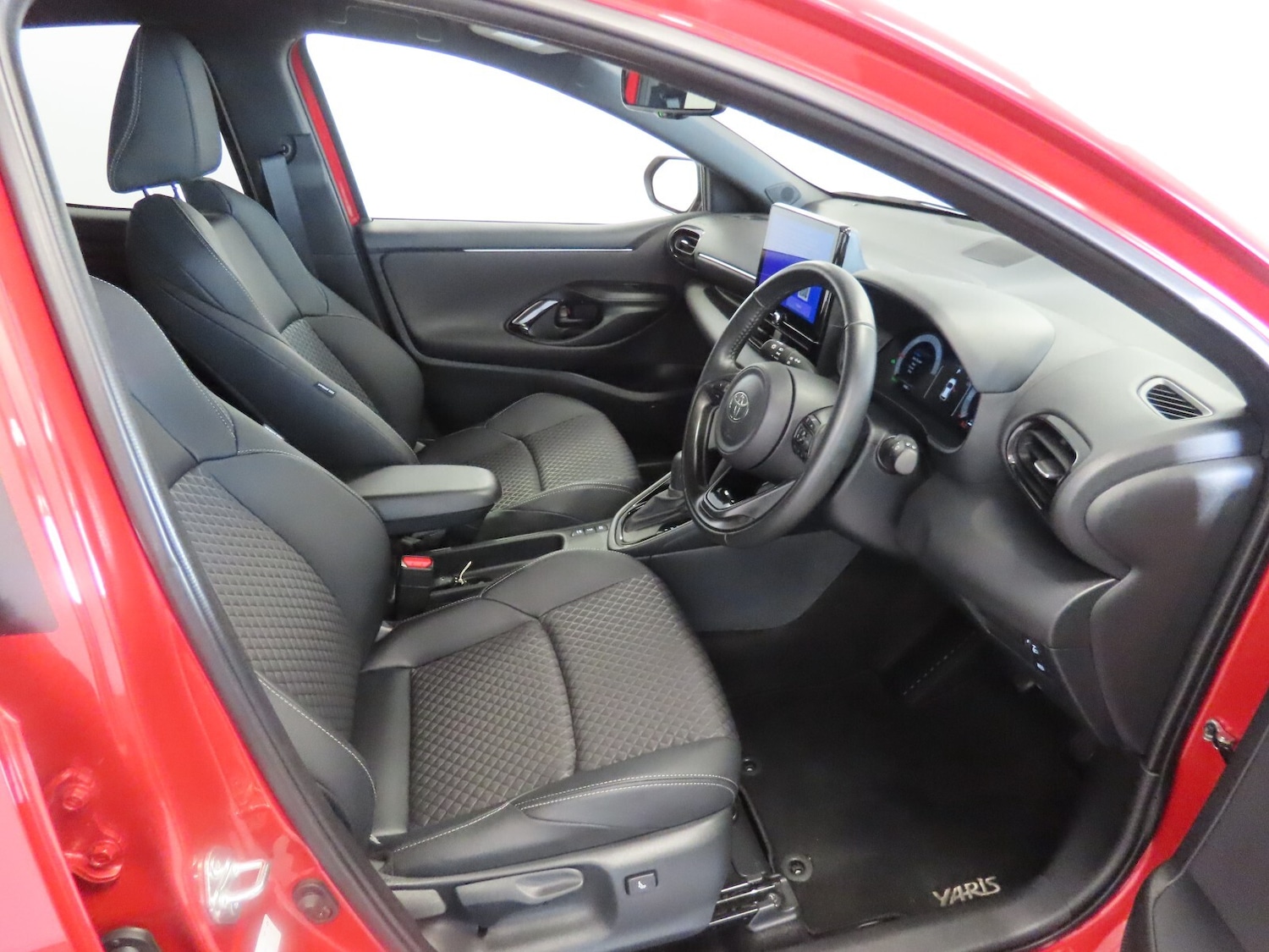 Used Toyota Yaris 2024 for sale - 76452095: Photo 15