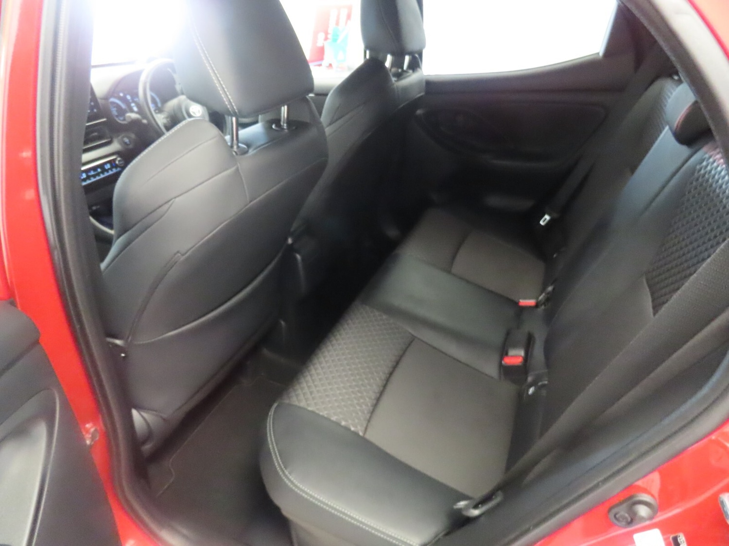 Used Toyota Yaris 2024 for sale - 76452095: Photo 36