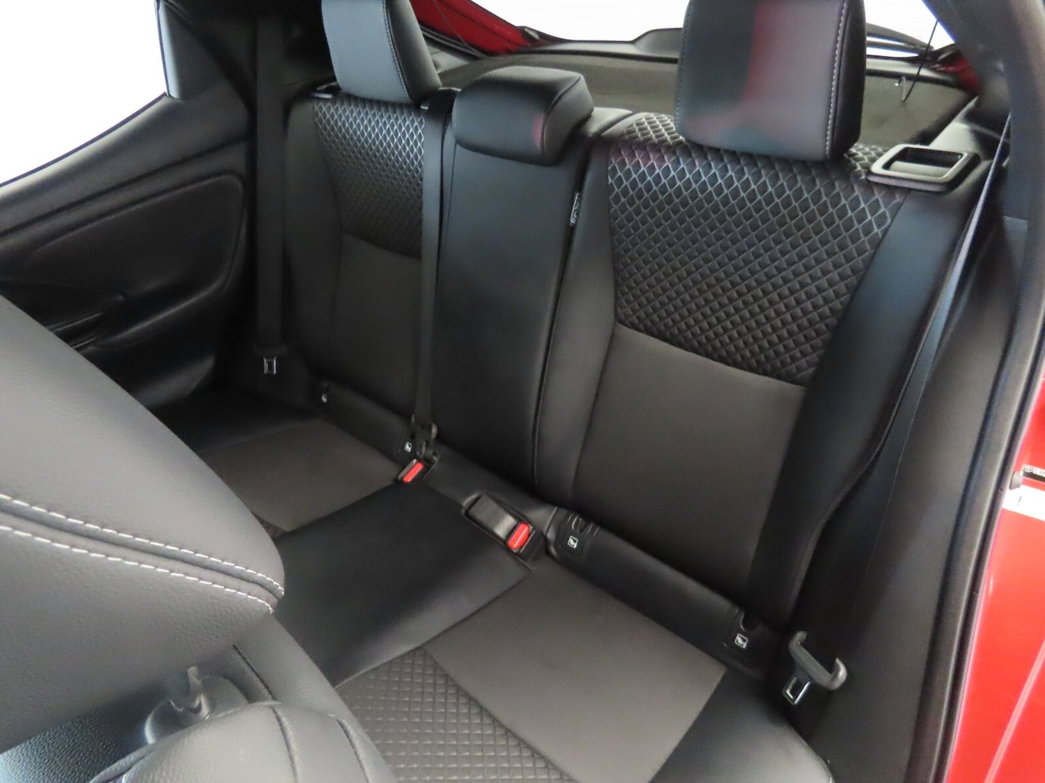 Used Toyota Yaris 2024 for sale - 76452095: Photo 37