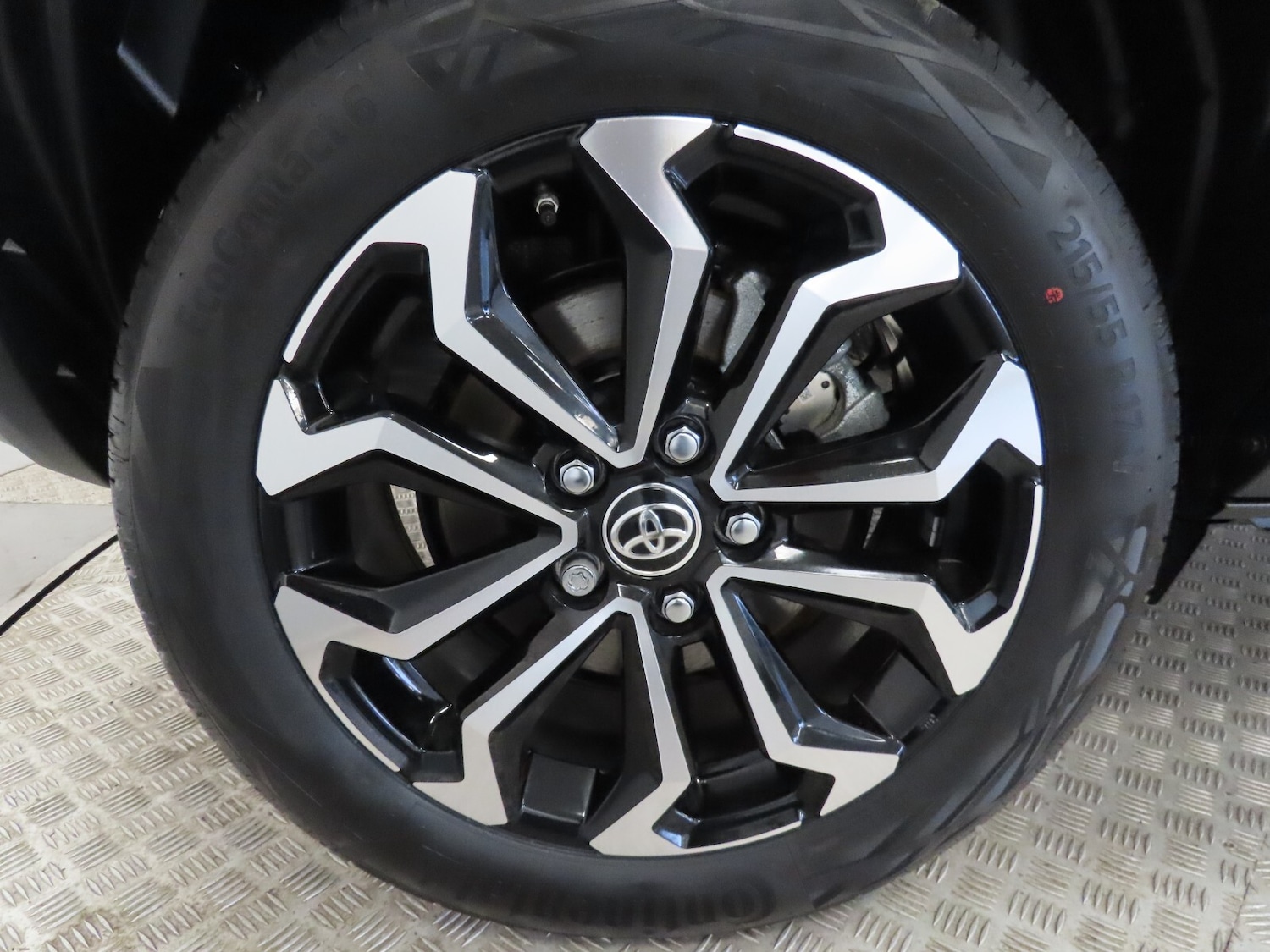 Used Toyota Yaris Cross 2025 for sale - 76321852: Photo 11