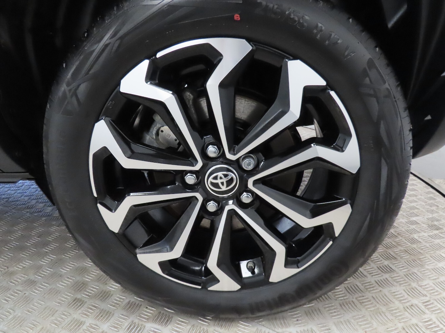 Used Toyota Yaris Cross 2025 for sale - 76321852: Photo 12