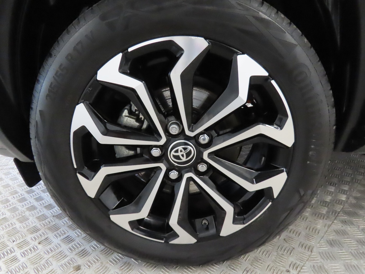 Used Toyota Yaris Cross 2025 for sale - 76321852: Photo 13