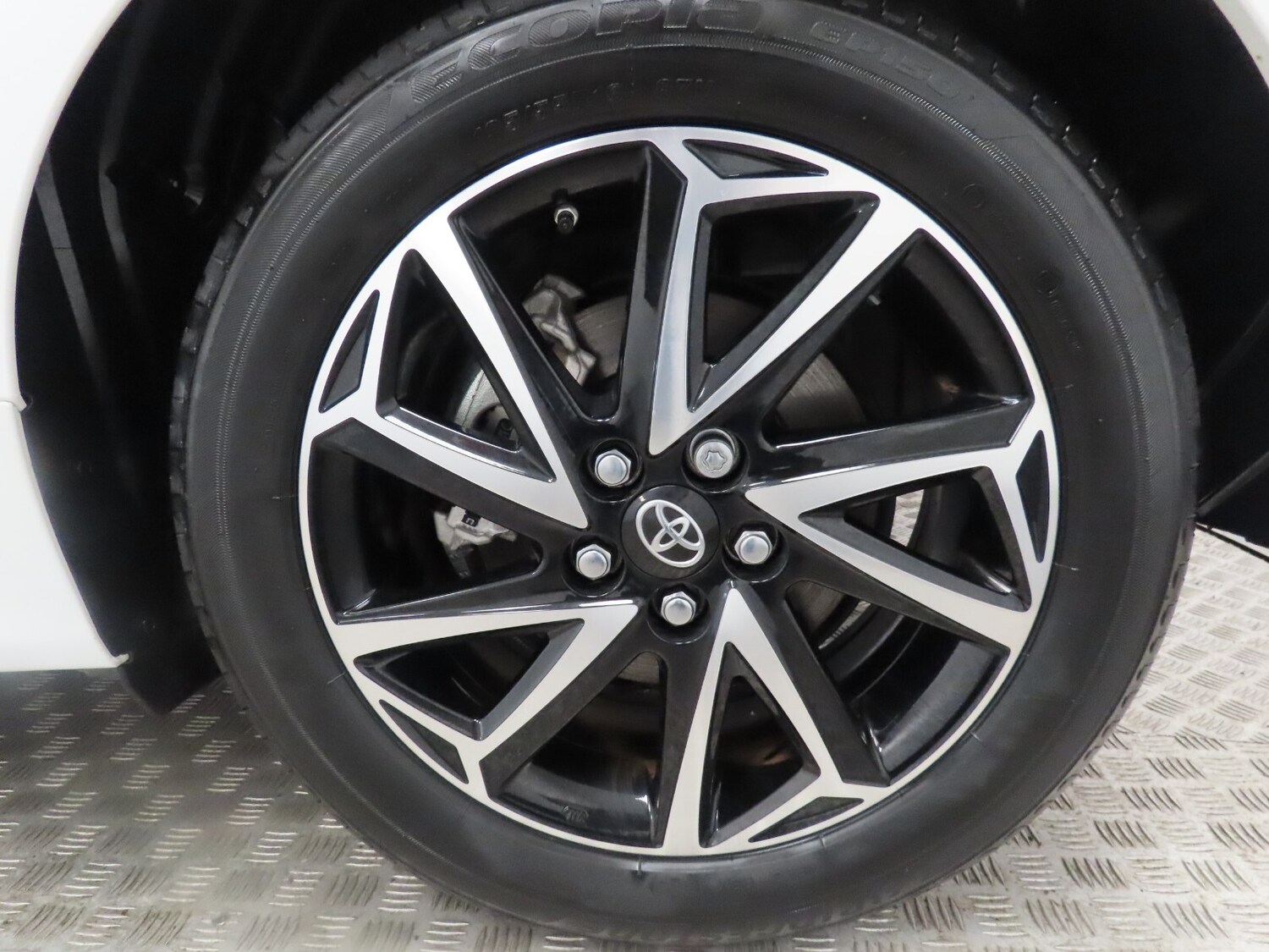 Used Toyota Yaris 2023 for sale - 76533922: Photo 12