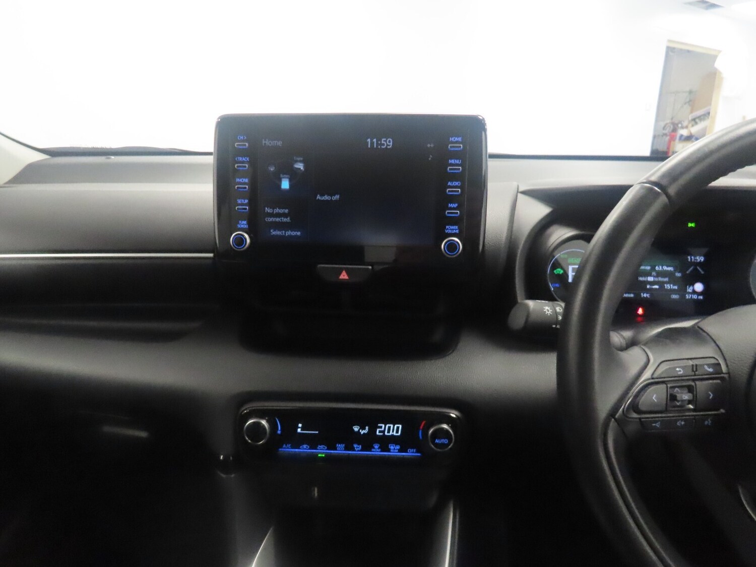 Used Toyota Yaris 2023 for sale - 76533922: Photo 23