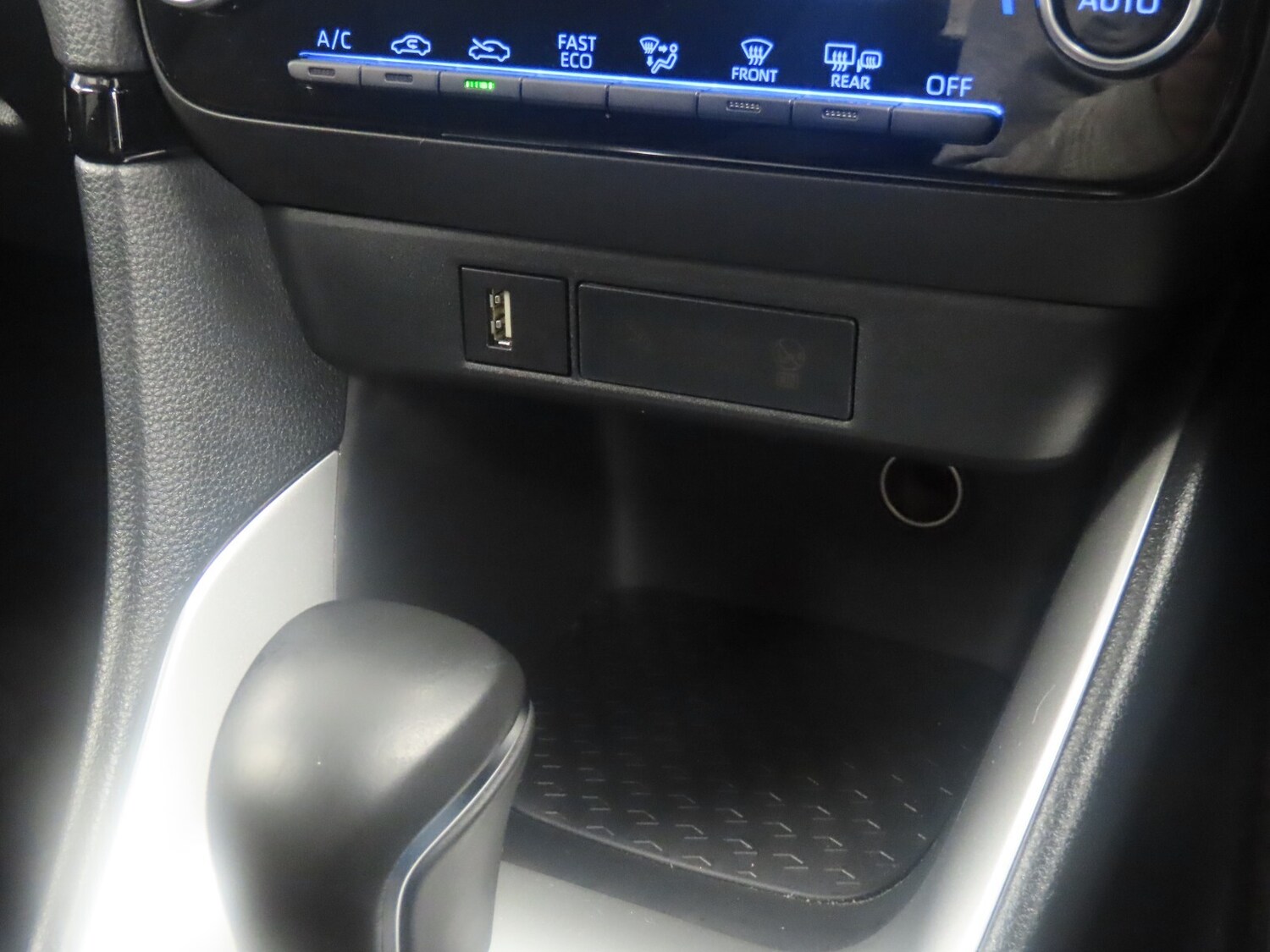 Used Toyota Yaris 2023 for sale - 76533922: Photo 24