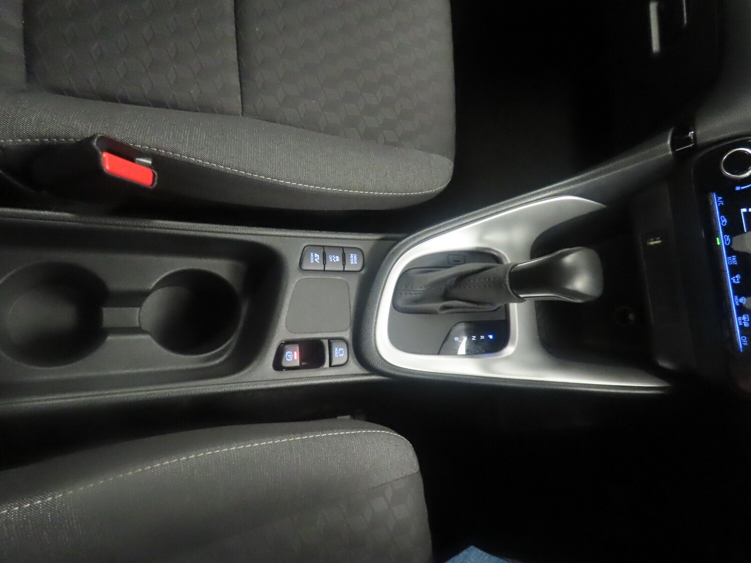 Used Toyota Yaris 2023 for sale - 76533922: Photo 27