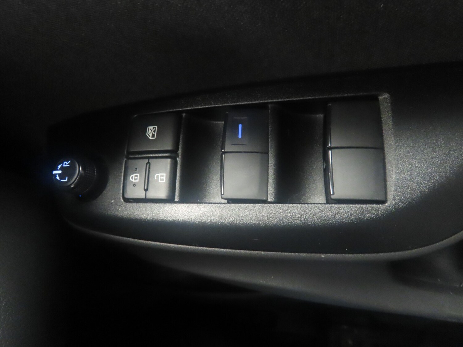 Used Toyota Yaris 2023 for sale - 76533922: Photo 29