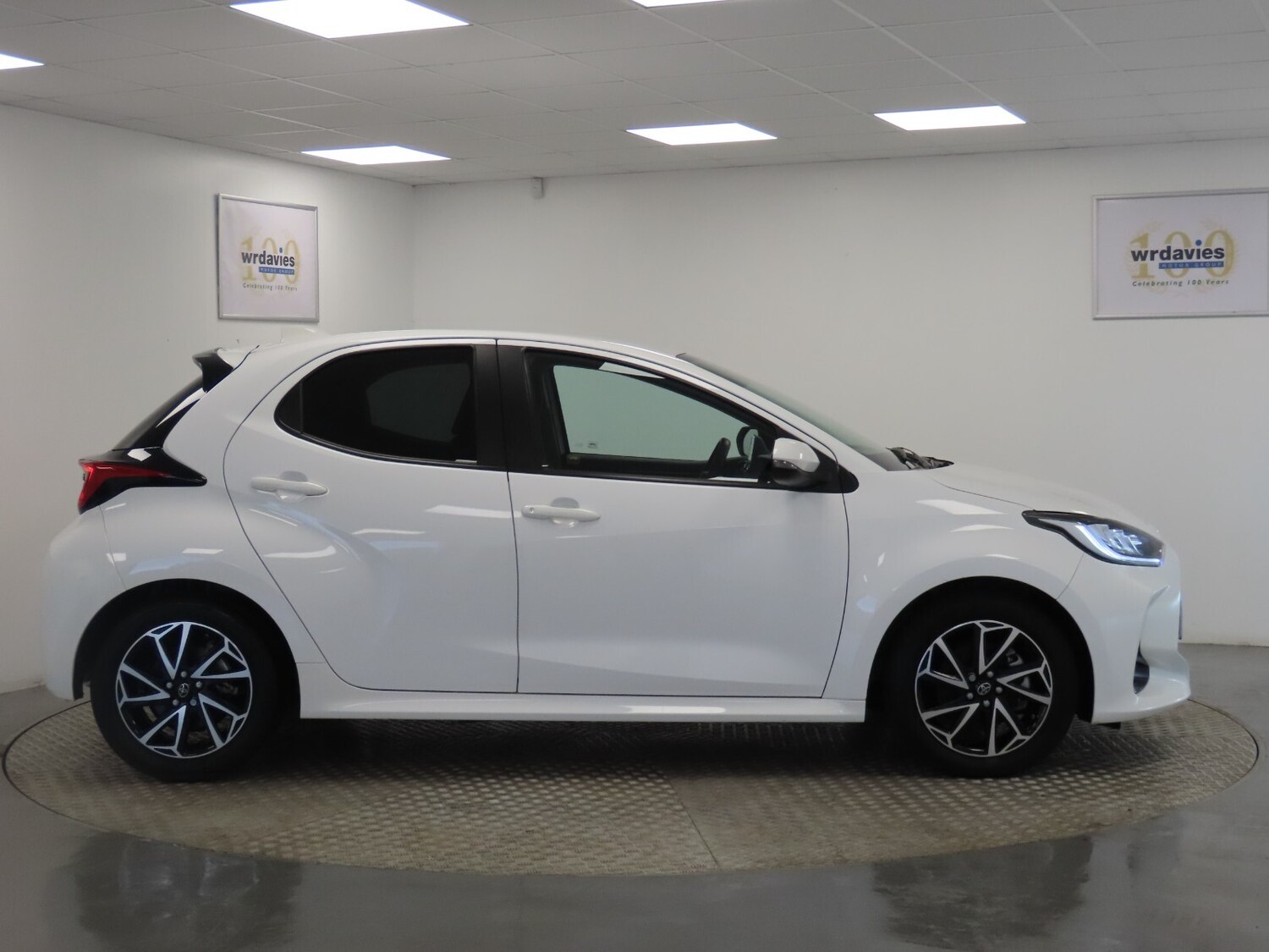 Used Toyota Yaris 2023 for sale - 76533922: Photo 8