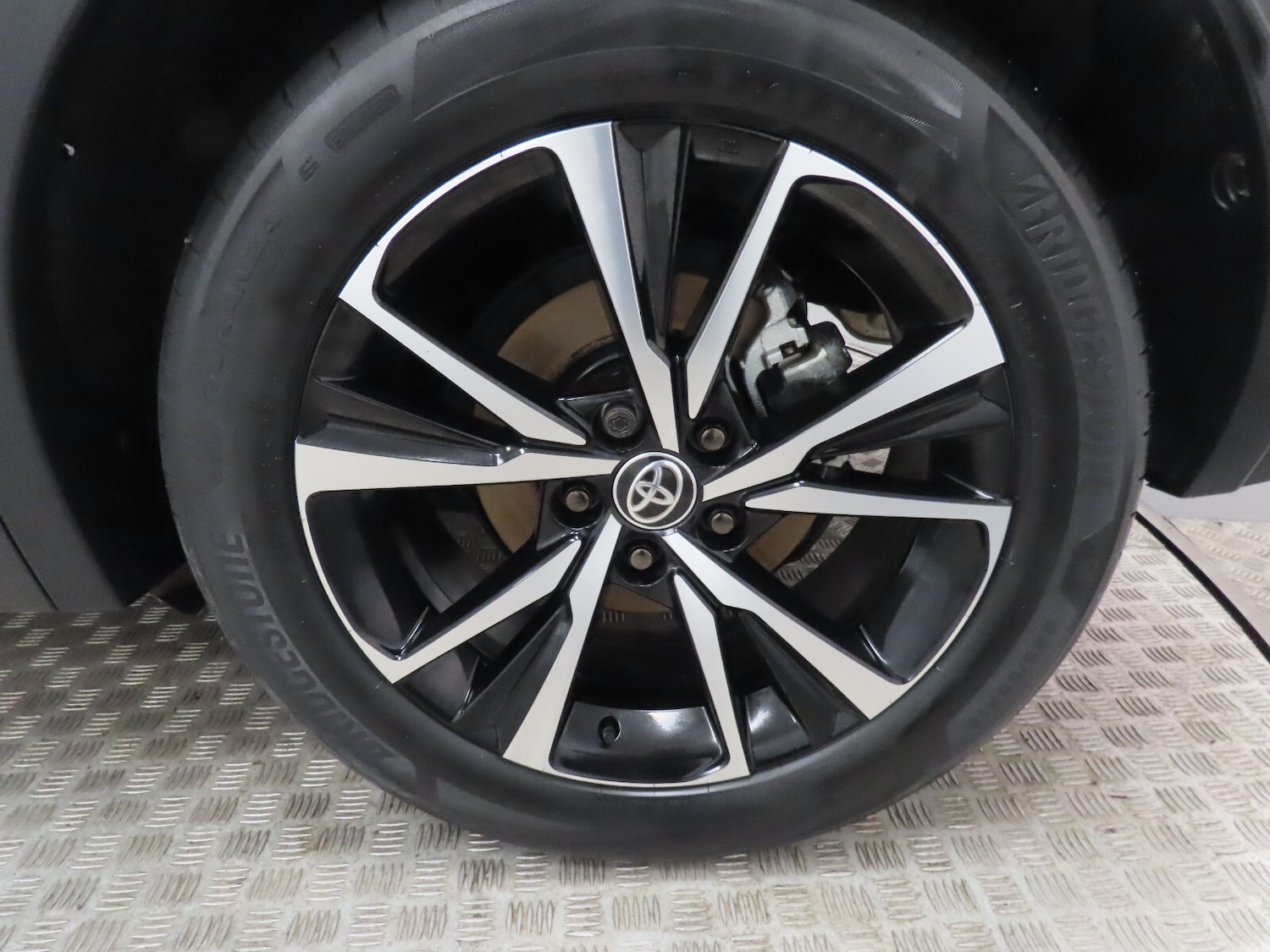 Used Toyota C-HR 2024 for sale - 76984049: Photo 12