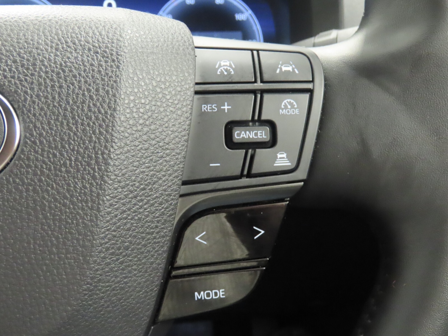 Used Toyota C-HR 2024 for sale - 76984049: Photo 19