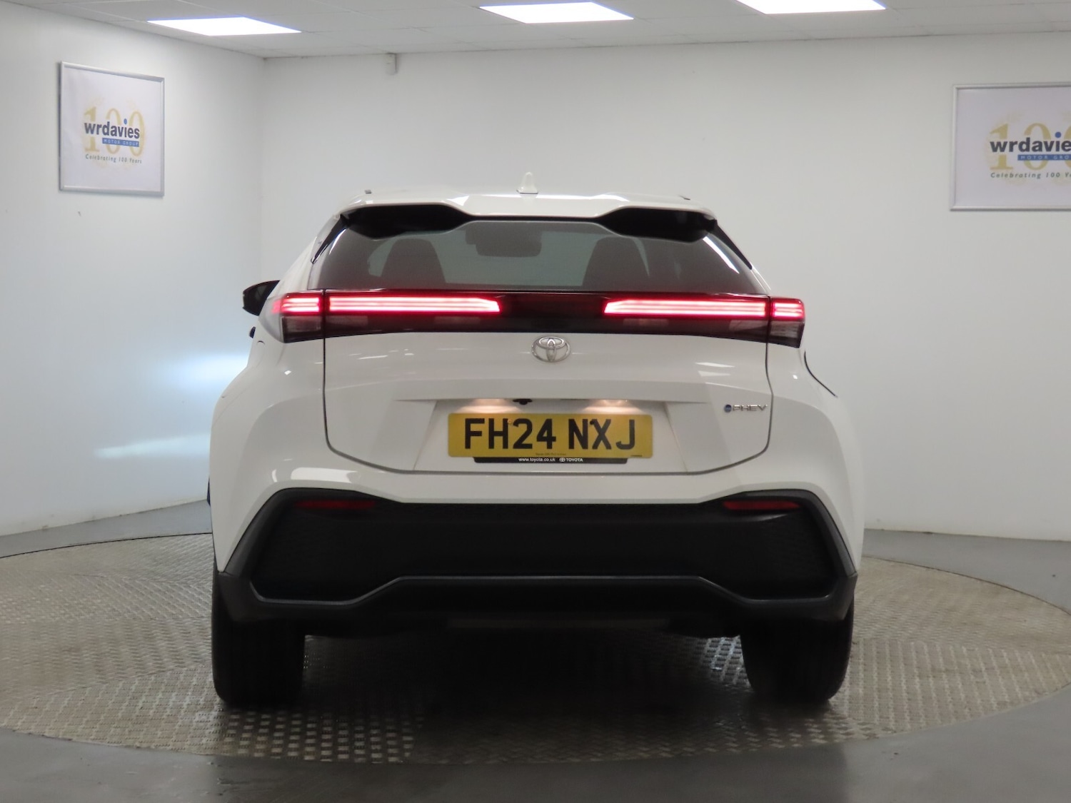 Used Toyota C-HR 2024 for sale - 76984049: Photo 6