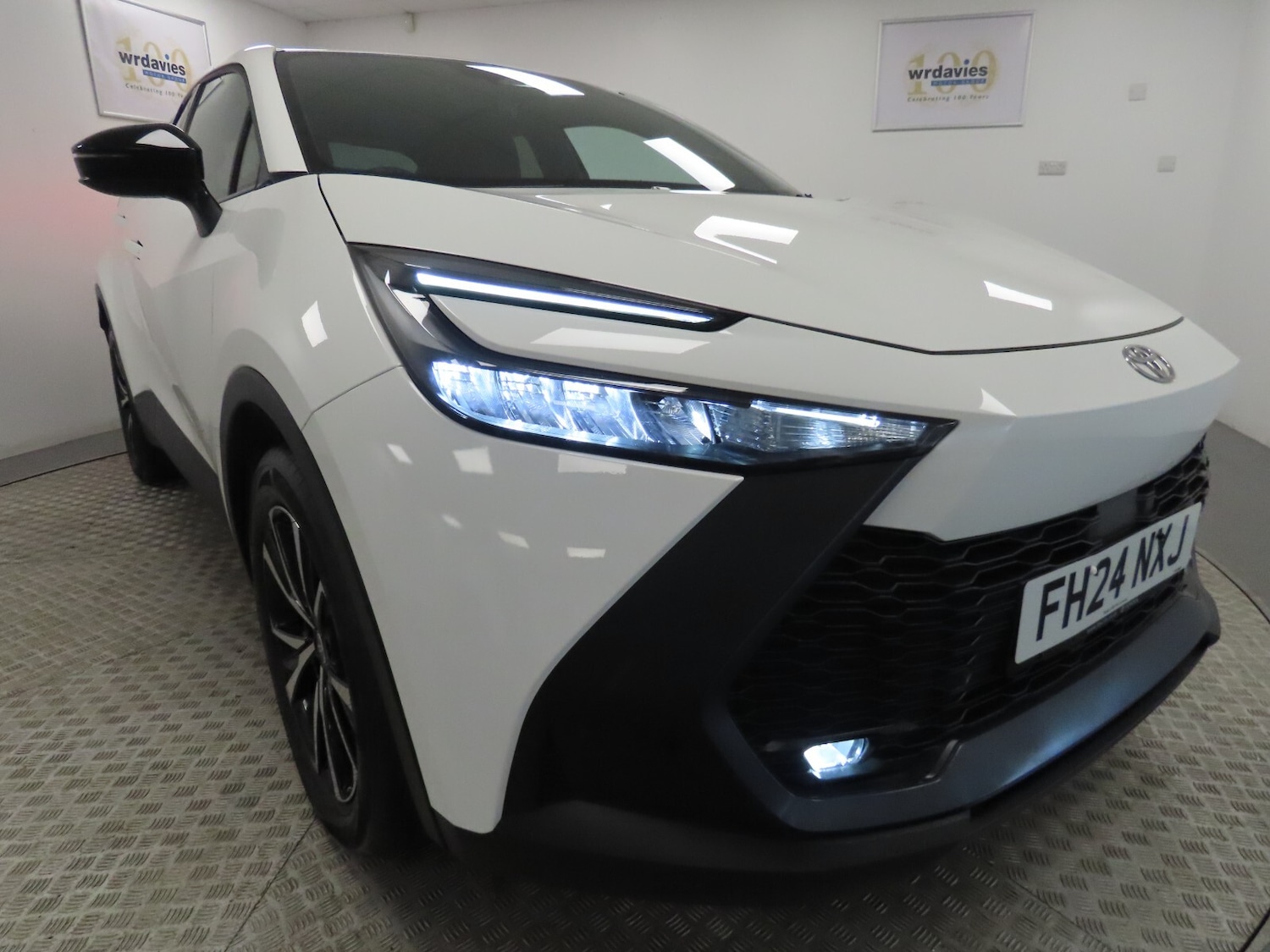 Used Toyota C-HR 2024 for sale - 76984049: Photo 9