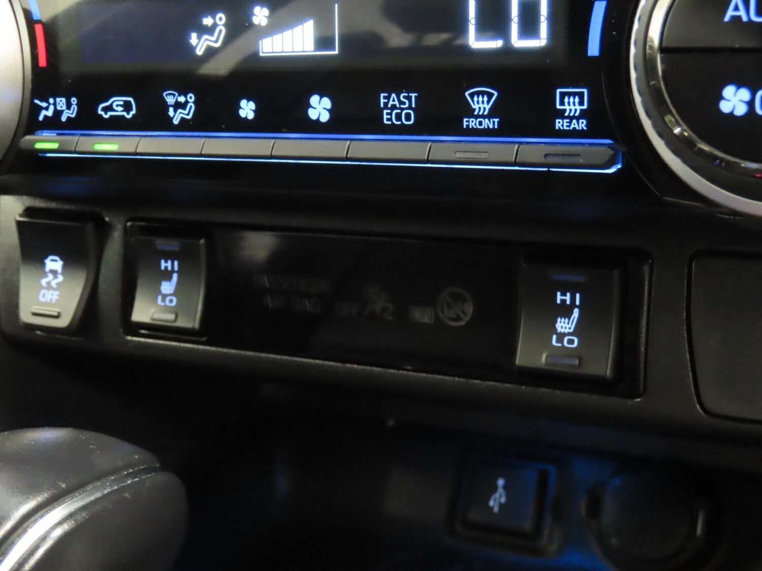 Used Toyota RAV4 2020 for sale - 76276449: Photo 25