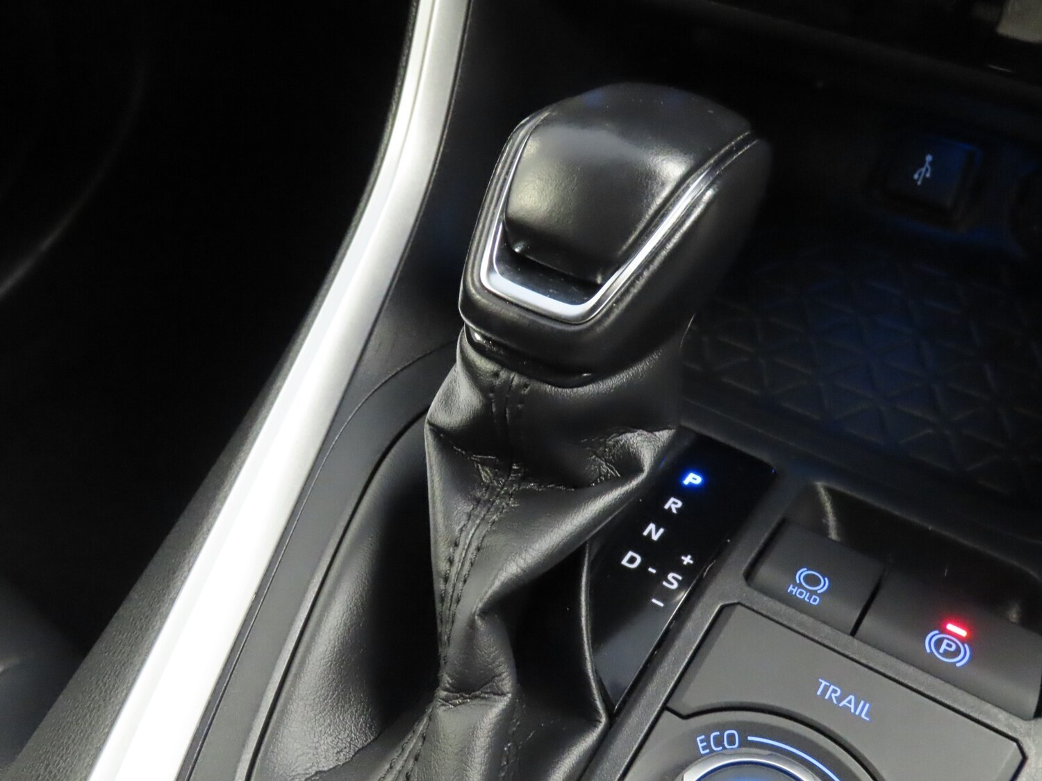 Used Toyota RAV4 2020 for sale - 76276449: Photo 27