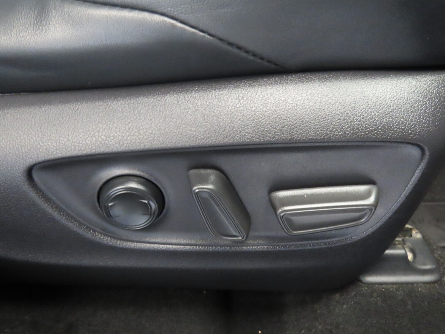 Used Toyota RAV4 2020 for sale - 76276449: Photo 31