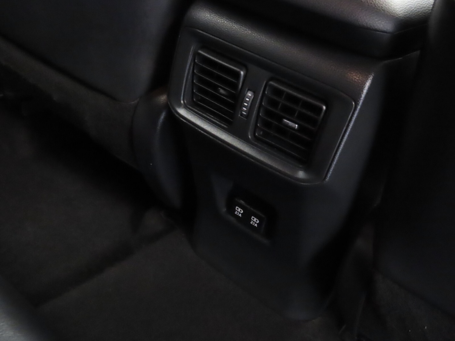 Used Toyota RAV4 2020 for sale - 76276449: Photo 33