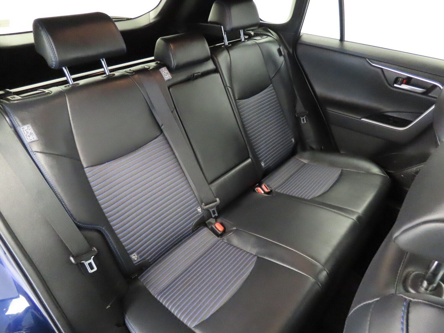 Used Toyota RAV4 2020 for sale - 76276449: Photo 35